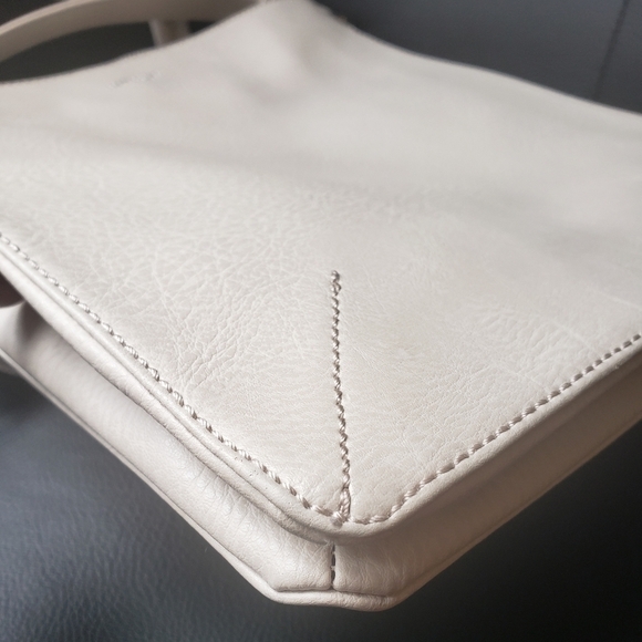 Host Pick Matt & Nat Hamel Dwell Vegan Leather Hobo Bag - Picture 13 of 13